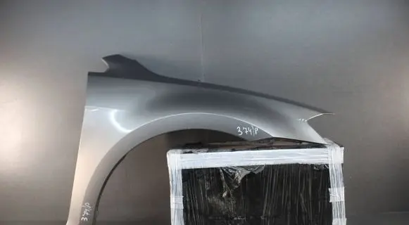 Volkswagen Golf VII Fender mounting bracket 