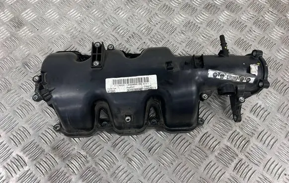 Maserati Ghibli Intake manifold 670038854 04452611 06700388540