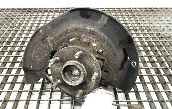 Toyota Auris E180 Front wheel hub spindle knuckle 