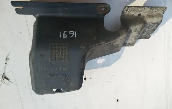 Mercedes-Benz E W124 Rear underbody cover/under tray 7H0825215