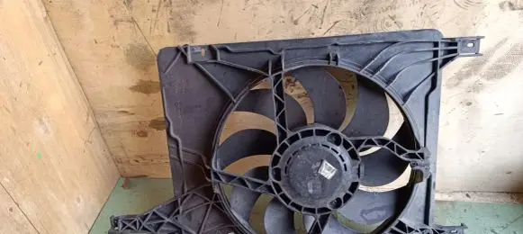 Electric radiator cooling fan