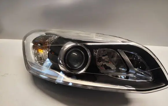 Volvo XC60 Headlight/headlamp 31395897 89907800