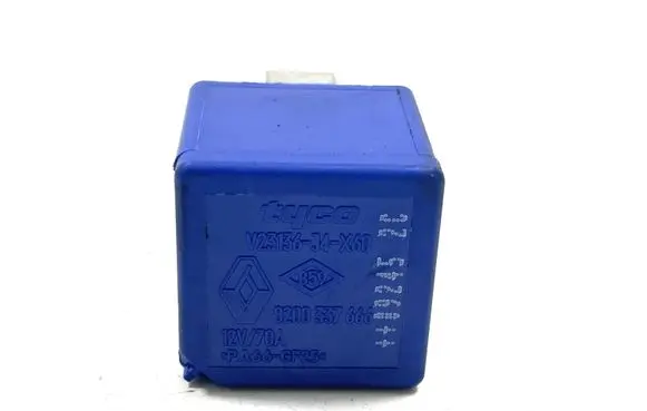 Renault Megane III Other relay V23136J4X60 8200337666 092452C