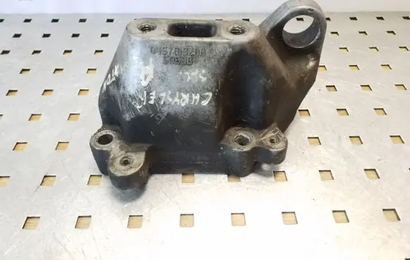 Chrysler 300 - 300C Engine mounting bracket 04578182AA