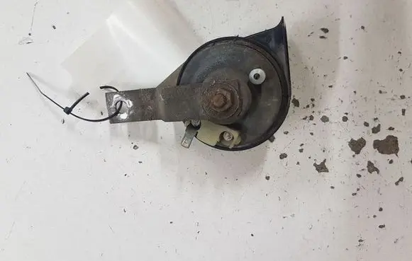 Nissan Almera N16 Horn signal 703881157