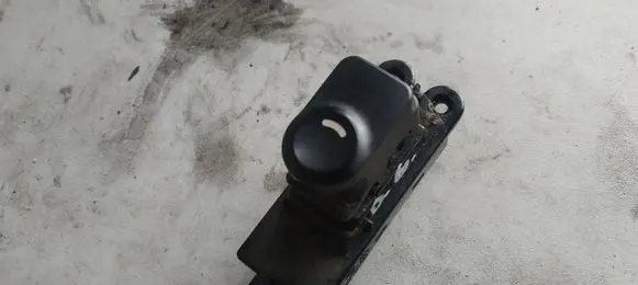 Hyundai i30 Electric window control switch