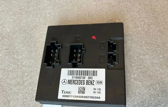 Mercedes-Benz E W211 Comfort/convenience module 2115452132 A2115452132