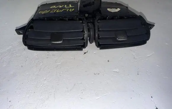 Nissan Almera Tino Dashboard side air vent grill/cover trim 