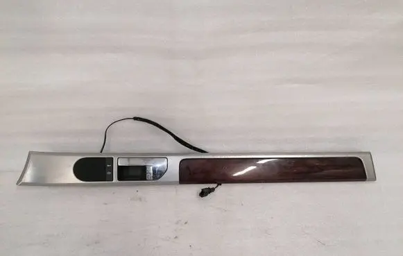 Volvo XC90 Front door interior handle 7L6867