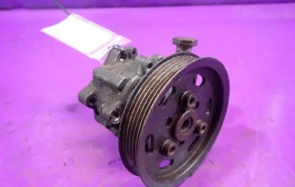 Audi A6 S6 C5 4B Power steering pump