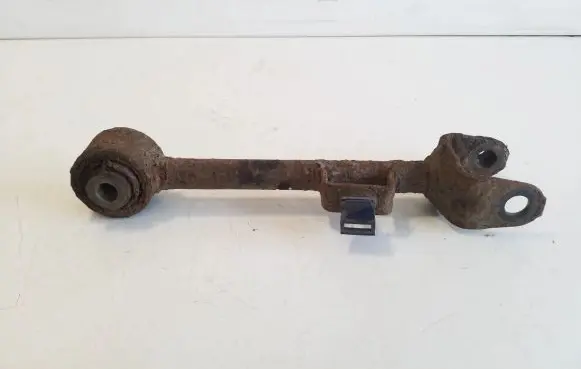 Honda CR-V Rear control arm