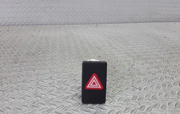 Volkswagen Jetta VI Hazard light switch 5C6953509