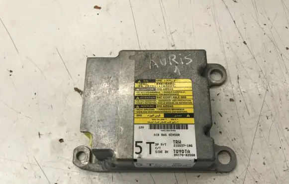 Toyota Auris 150 Airbag control unit/module 215537106 8917002560
