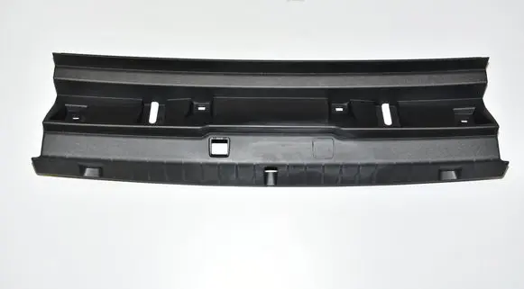 Trunk/boot sill cover protection