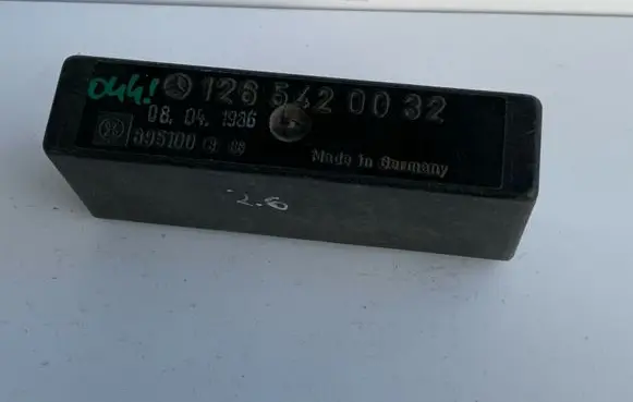 Mercedes-Benz 280 560 W126 Other control units/modules A1265420032