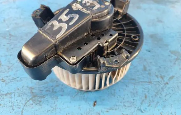 Toyota Camry Heater fan/blower 8710333090