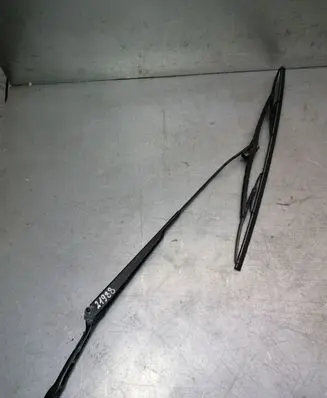 Skoda Octavia Mk1 (1U) Front wiper blade arm 1J1955409A