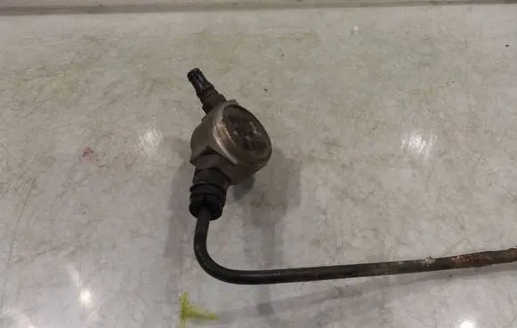 Volkswagen Polo IV 9N3 Clutch cable 