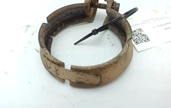 Mercedes-Benz C W204 Muffler pipe connector clamp A0009958902