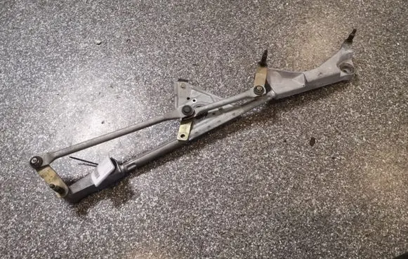 Mercedes-Benz C W203 Front wiper linkage A2038204042