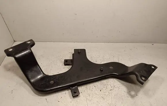 Nissan Navara D40 Bumper support mounting bracket corner 