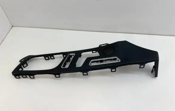 Mercedes-Benz SL R231 Front door card panel trim A2317270428 2317270428