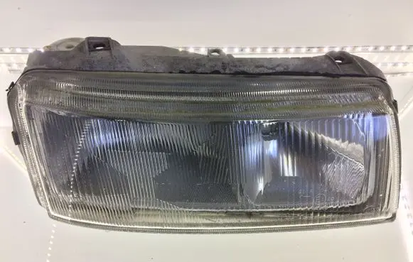 Volkswagen PASSAT B4 Headlight/headlamp 14197000