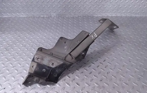 Audi A8 S8 D4 4H Fender mounting bracket 4H0821233 4H0821395
