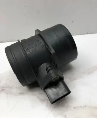 Volkswagen PASSAT B6 Mass air flow meter 0281002461