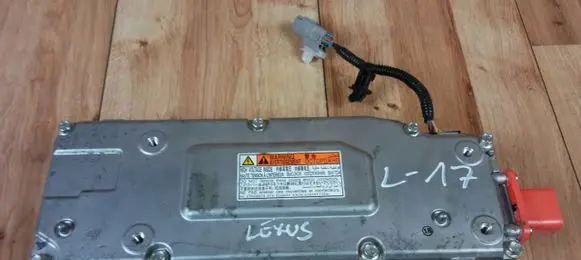 Toyota RAV 4 (XA50) Voltage converter/converter module G927042060