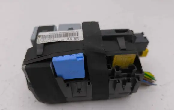 Citroen C4 II Picasso Fuse module 9666232680