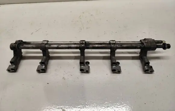 Volkswagen Touareg I Fuel main line pipe