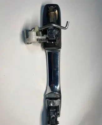 Honda CR-V Front door exterior handle