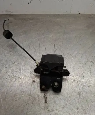 Mercedes-Benz C W203 Loading door lock A1717500085 A1717500185