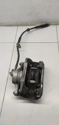 Peugeot 208 II Front brake caliper L94145
