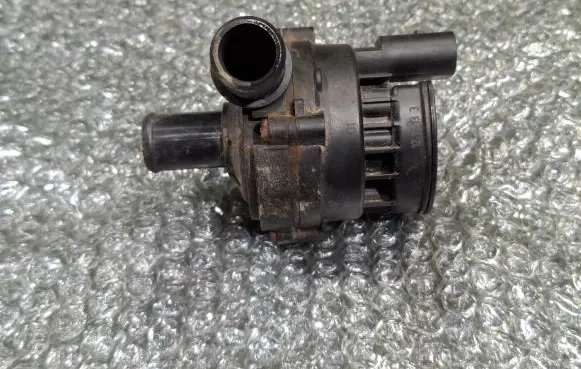 Renault Master III Water pump 392023219