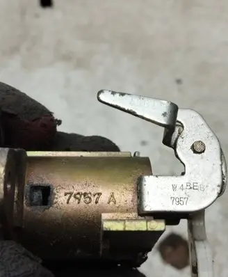 Toyota Yaris Tailgate exterior lock 7957A 7957