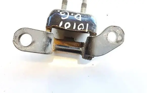 Honda FR-V Rear door lower hinge