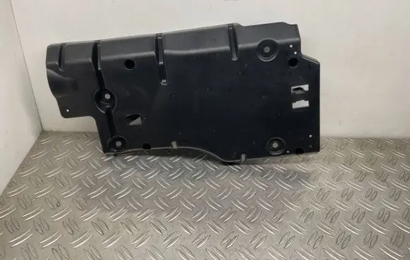 Ford Focus Intercooler air guide/duct channel JX6B11779BC