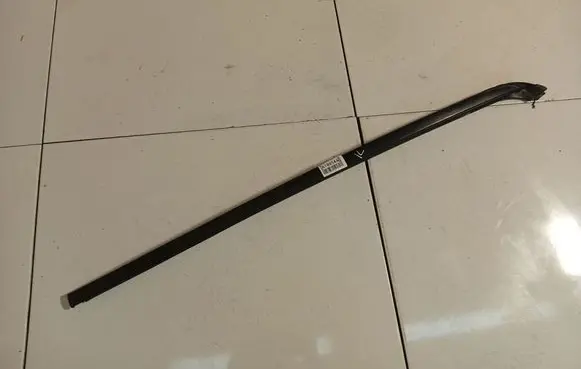 Toyota Avensis Verso Windshield trim 