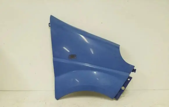 Nissan Primastar Fender