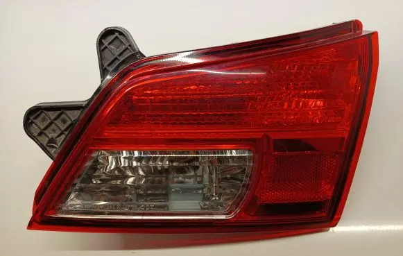Subaru Outback Tailgate rear/tail lights 946094