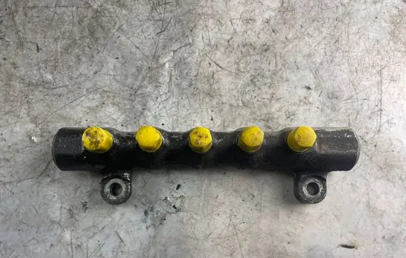 Toyota Corolla Verso AR10 Fuel main line pipe