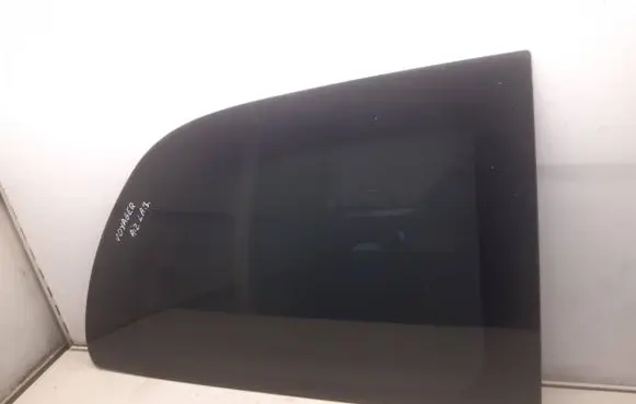 Chrysler Grand Voyager IV Rear side window