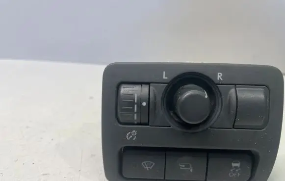 Subaru Outback Wing mirror switch 159A03