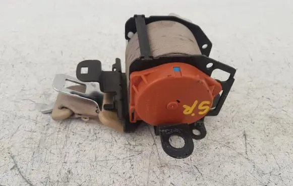 Nissan Murano Z50 Middle seatbelt (rear) 