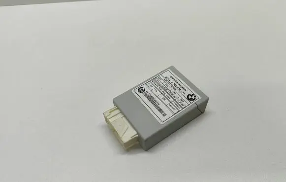 BMW 5 E60 E61 Air suspension control unit module (rear) 6769834 3714676983401 676983401