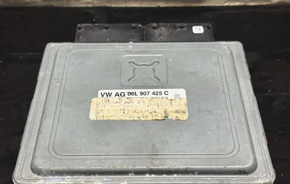 Audi A4 S4 B9 8W Engine control unit/module 06L907425C