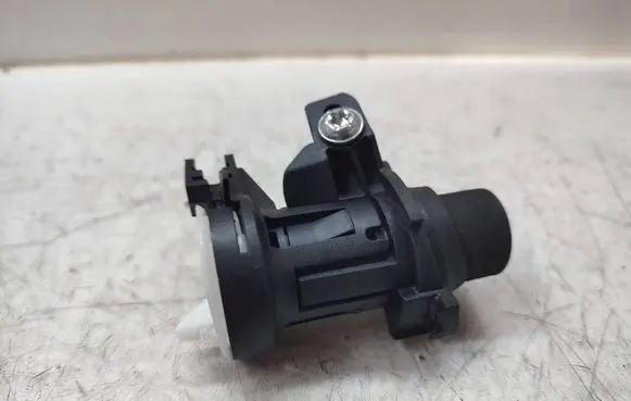 Mercedes-Benz S W222 Tailgate exterior lock A2047500061