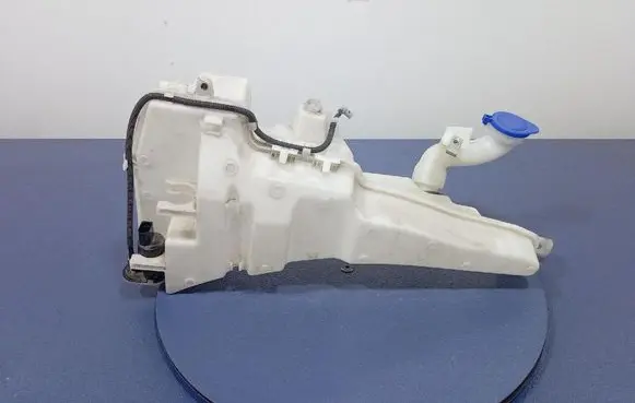 Ford Kuga I Windshield washer fluid reservoir/tank LV4B13K175